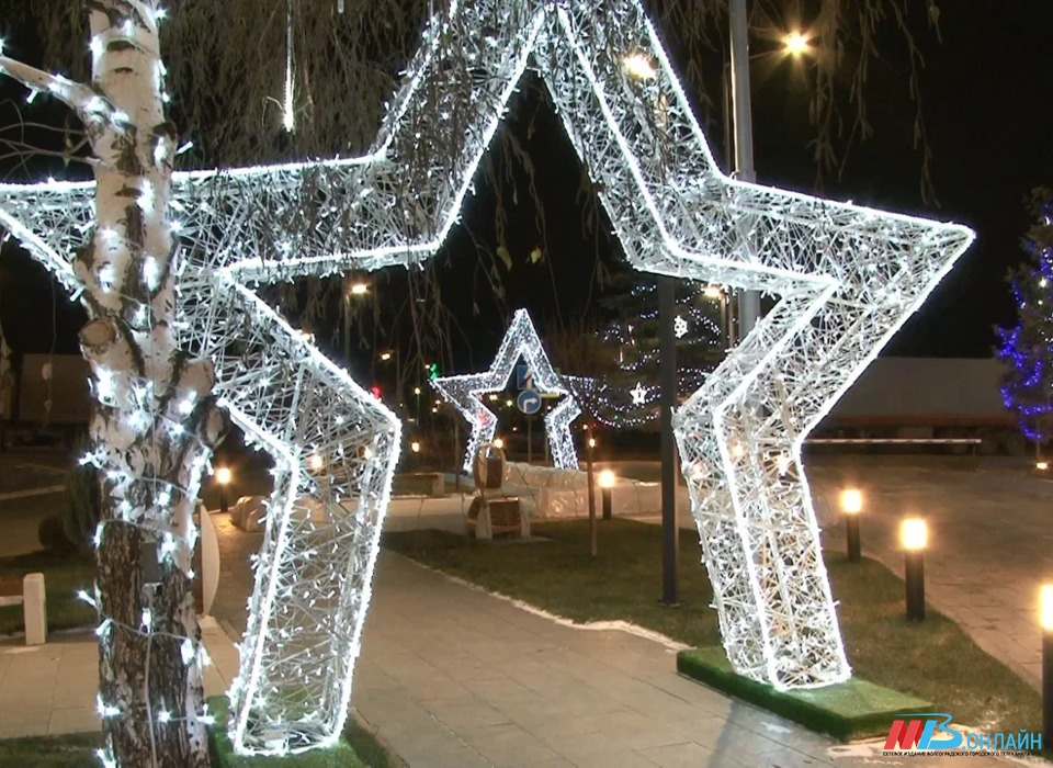 Волгоградские парки и скверы украшают светодиодными арт-объектами