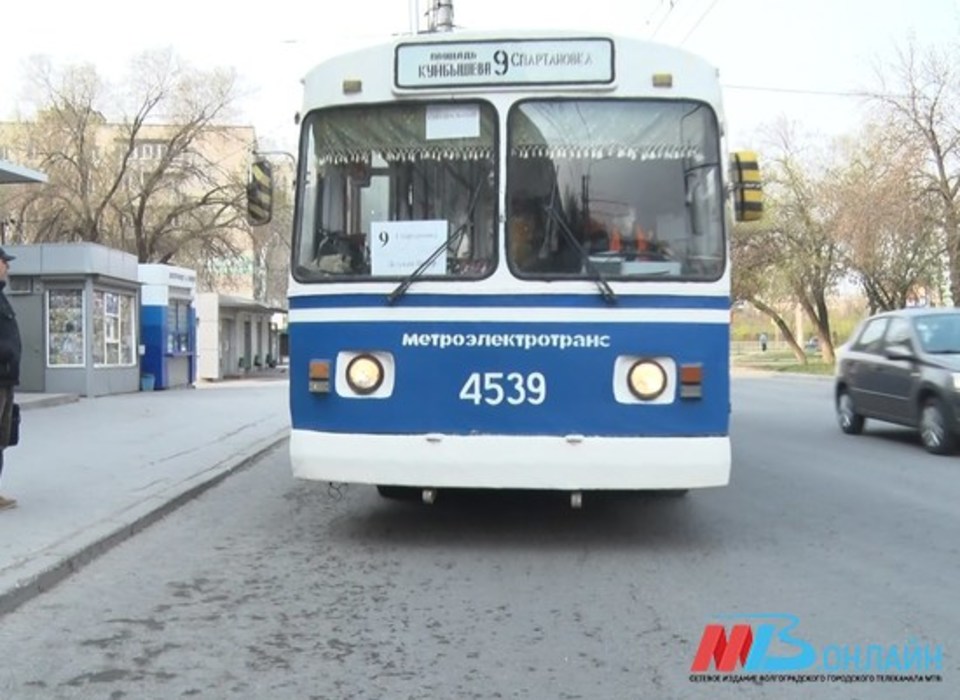 В Волгограде в салоне троллейбуса №9 погибла пенсионерка