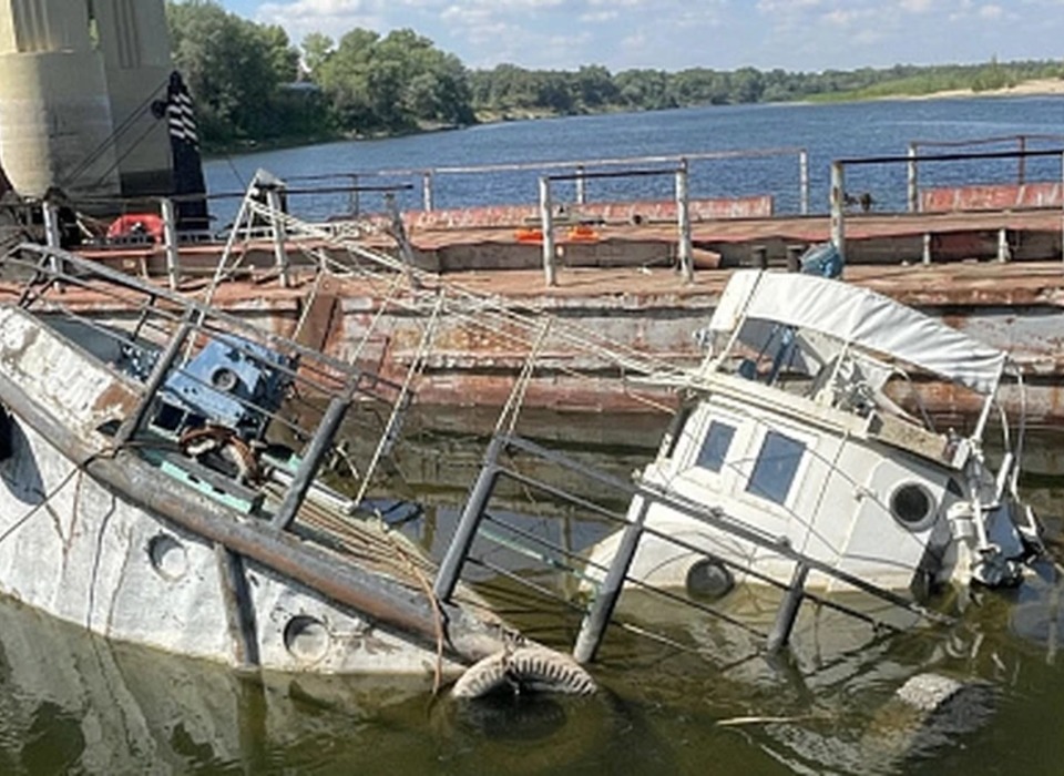 В Волгоградской области затонул буксир-толкач «Бурлак»