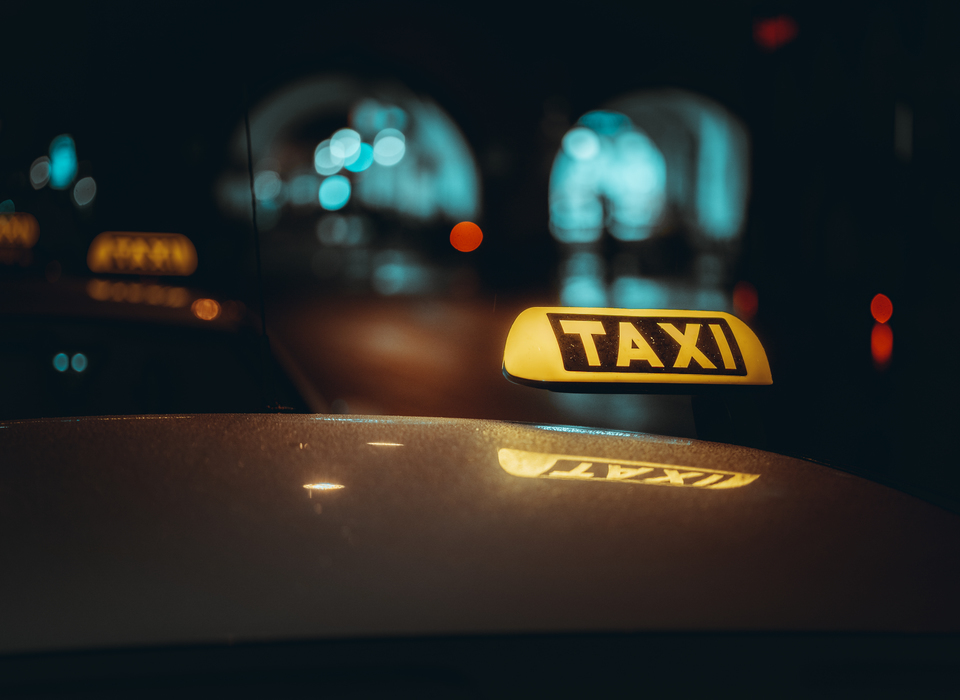 Волгоградцам объяснили значение создания единого реестра такси