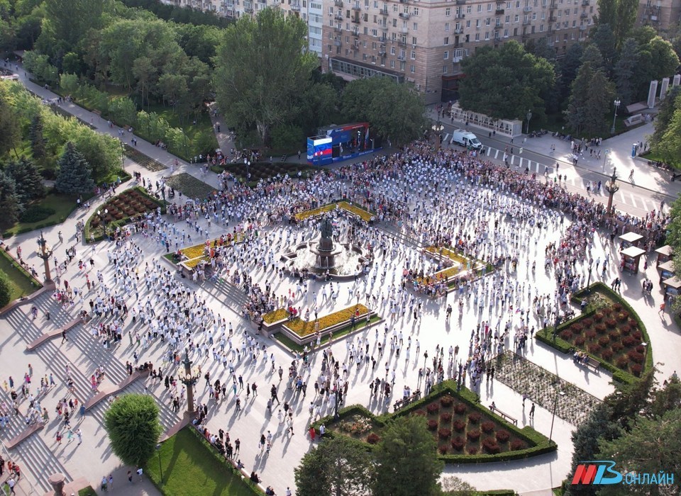 В День города волгоградцев ждет Парад студентов, выставки, концерт и фейерверк