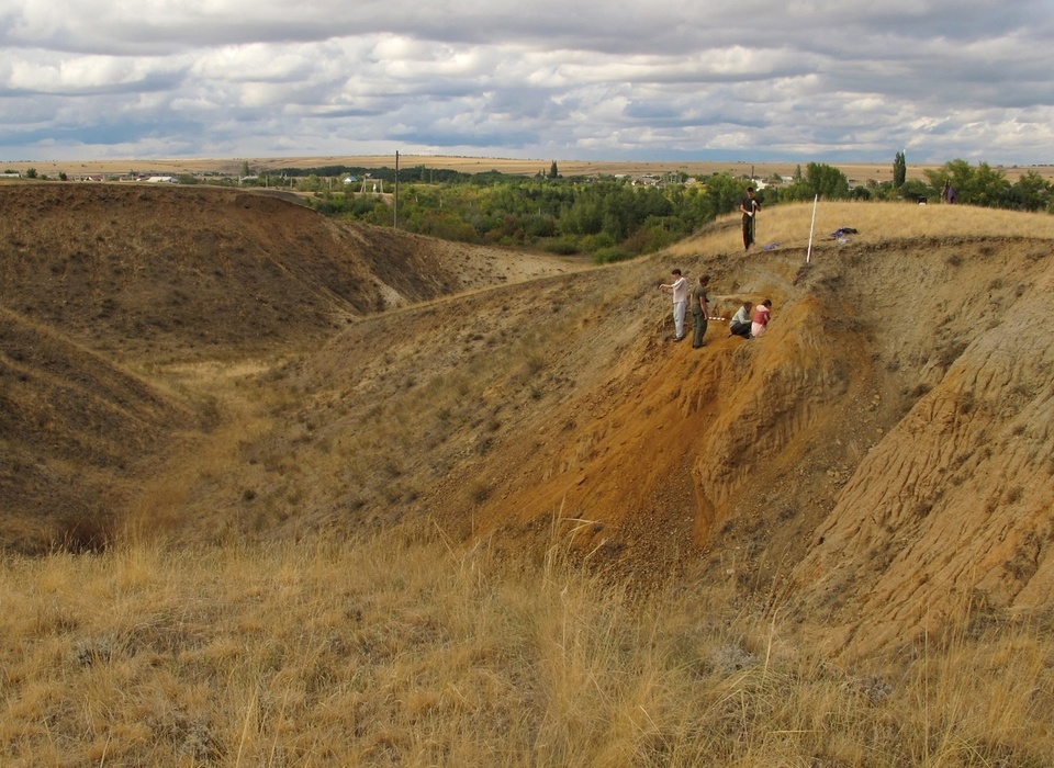 В Волгограде местные и питерские археологи ведут раскопки стоянки древнего человека