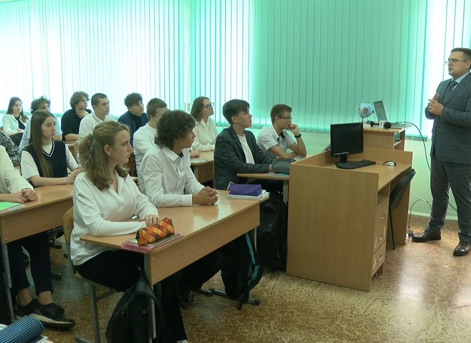 Волгоградский педагог отстаивает честь региона в проекте «Классная тема!»