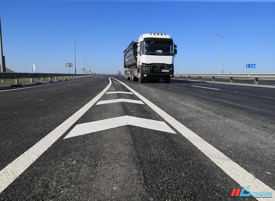 В Волгоградской области на дороги и транспорт дополнительно выделят 3 млрд