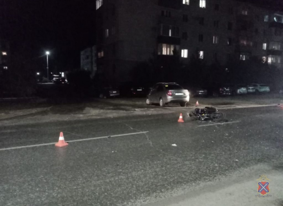 Под Волгоградом водитель «Лады Гранты» сбил школьника на мопеде