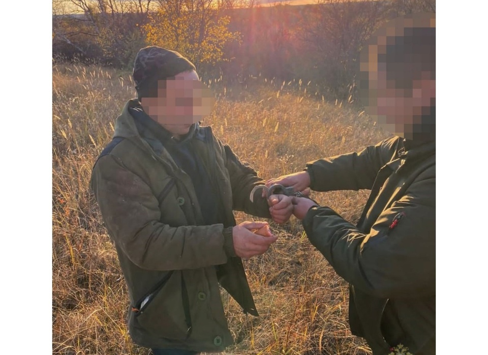 В лесополосе под Волгоградом задержали подозреваемого в убийстве рецидивиста