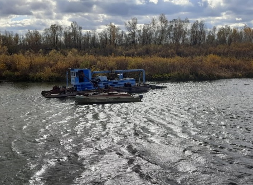 В Волгоградской области активно расчищают реку Медведицу