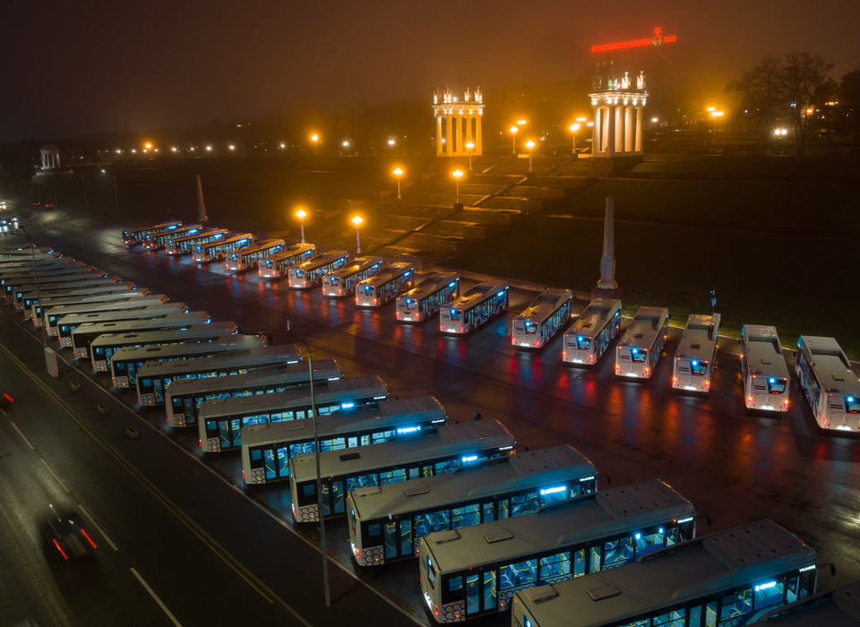 Андрей Бочаров доложил Президенту РФ о рекордном обновлении транспорта в Волгограде