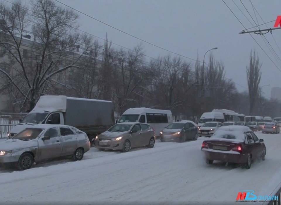 Мокрый снег и метель ожидаются в Волгоградской области 15 декабря