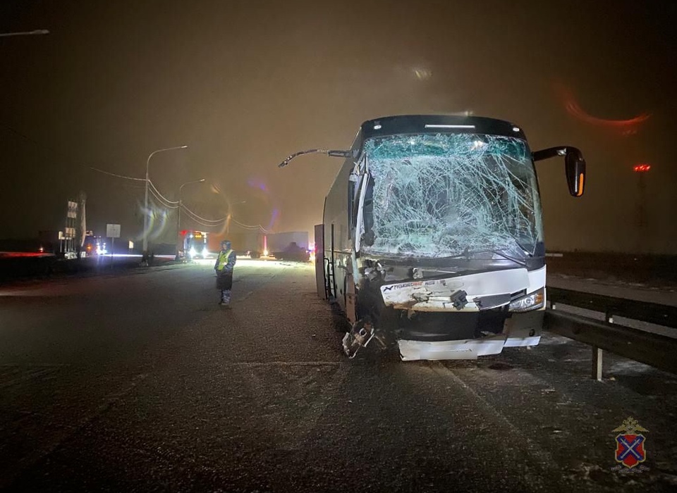 Под Волгоградом произошла страшная авария с участием автобуса