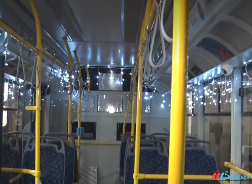 В Волжском автобус №14 в новогоднюю ночь будет развозить пассажиров бесплатно