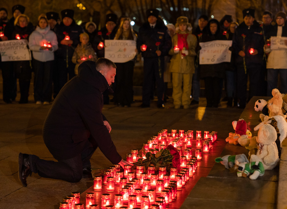 Волгоградский губернатор почтил память жертв атаки в Белгороде