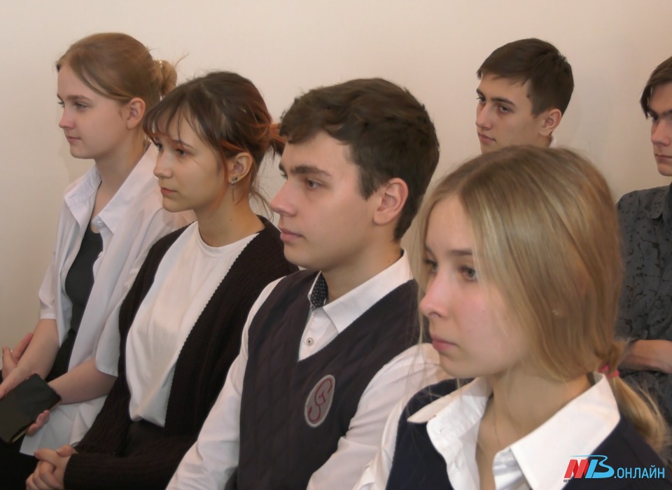 Волгоградские школьники стали участниками телемоста между Волгоградом и Санкт-Петербургом