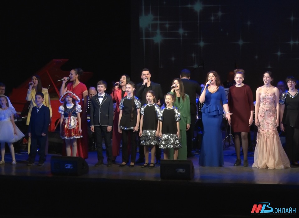 «Горячий снег»: в Волгограде прошел праздничный концерт, посвященный творчеству Александры Пахмутовой
