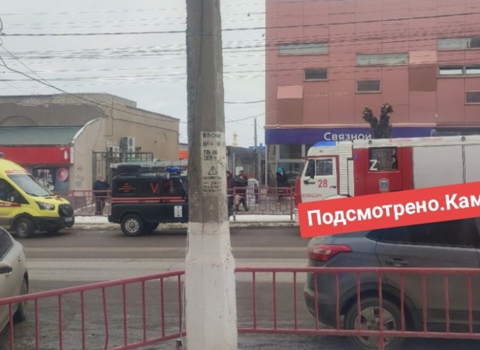 Под Волгоградом из ТЦ «Акварель» эвакуировали людей из-за короткого замыкания