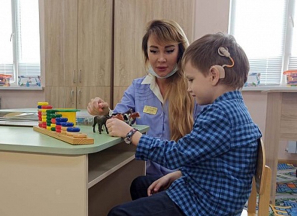 50 детей с нарушениями слуха проходят реабилитацию в Волгоградской области