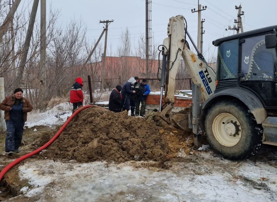 Из-за аварии на трубопроводе жители Волгоградской области остались без воды