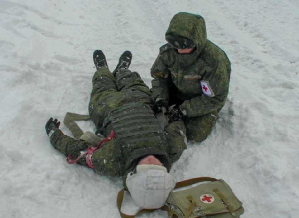 На занятиях под Волгоградом гвардейцы научились оказывать первую медпомощь