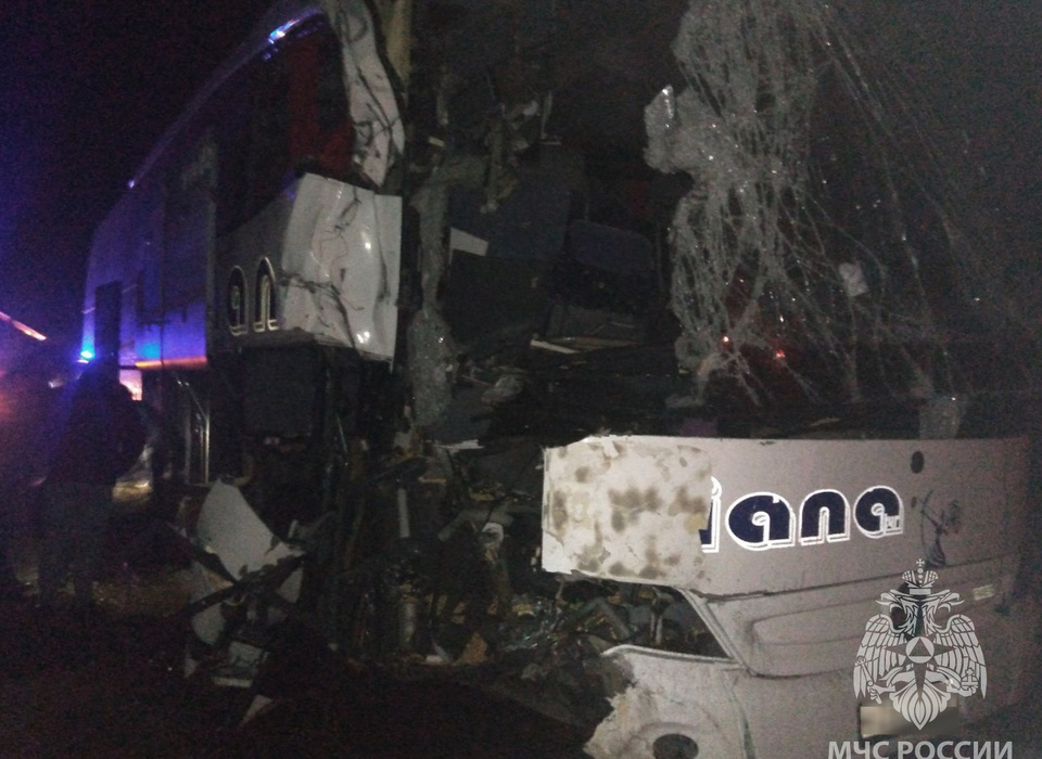 Под Тамбовом в ДТП с автобусом из Волгограда и трактором пострадали 5 человек