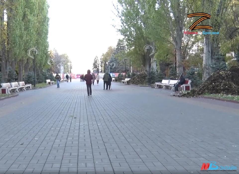 На Аллее Героев Волгограда по гарантии меняют 6% тротуарной плитки
