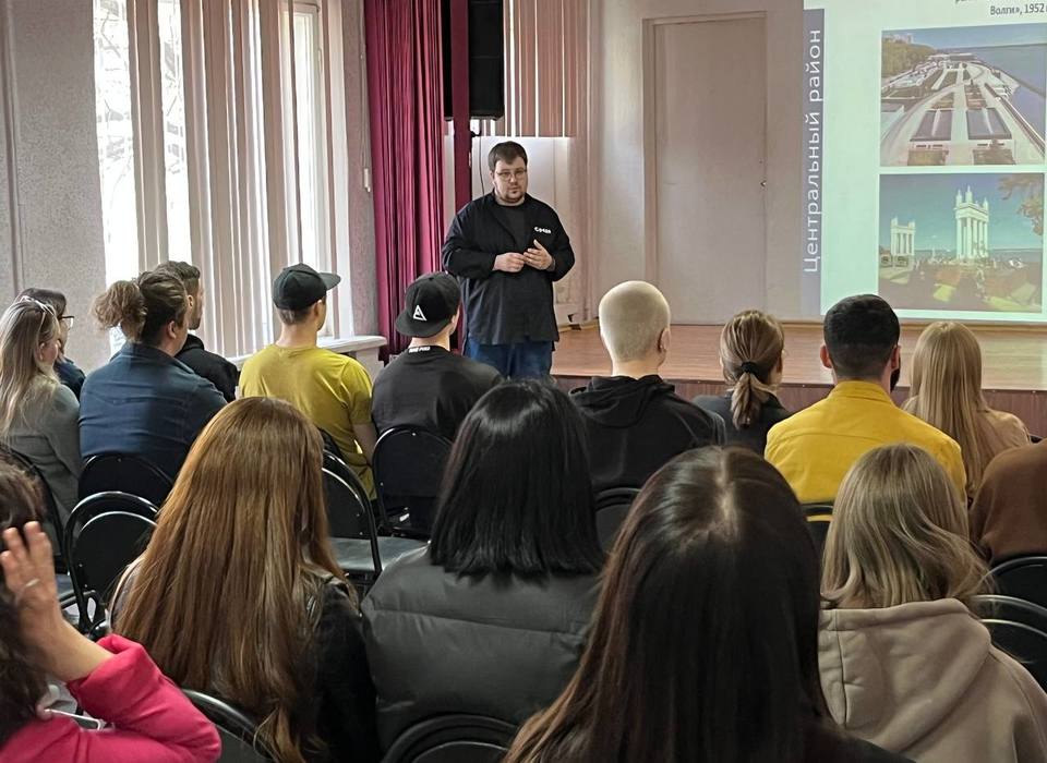 Более 500 волгоградских волонтеров приняли участие в обучающем семинаре