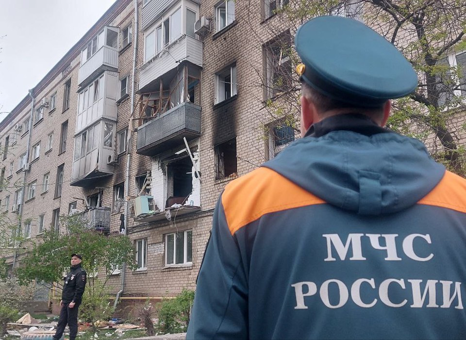 В Волгограде сотрудники МЧС потушили пожар в квартире на улице Титова