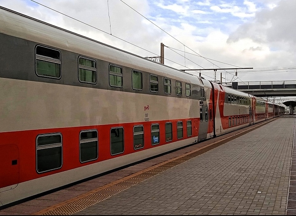 В Волгоград прибыл первый в 2023 году двухэтажный поезд с туристами
