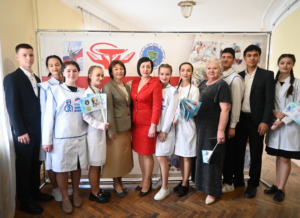 Лучшие медсёстры и фармацевты Волгоградской области получили награды