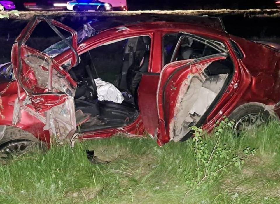 На трассе под Волгоградом машина слетела в кювет, водитель едва не погиб
