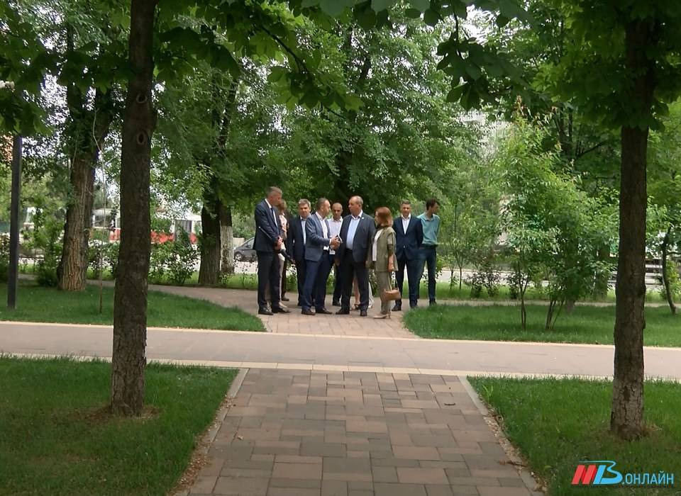 В Волгограде депутаты проверили содержание объектов благоустройства