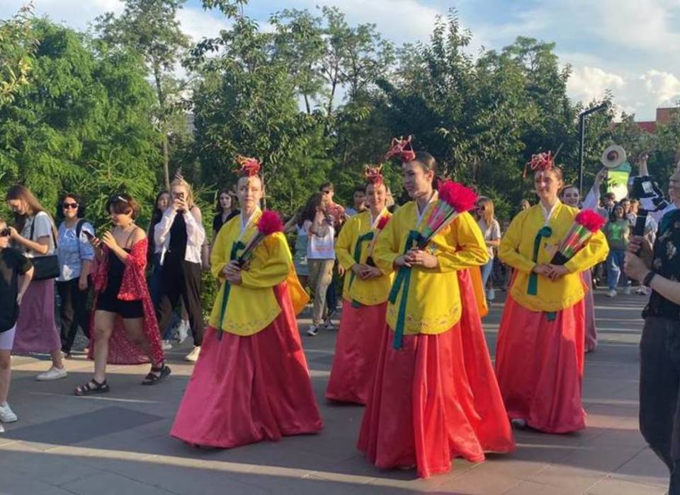 Фестиваль корейской культуры прошел в ЦПКиО в Волгограде.