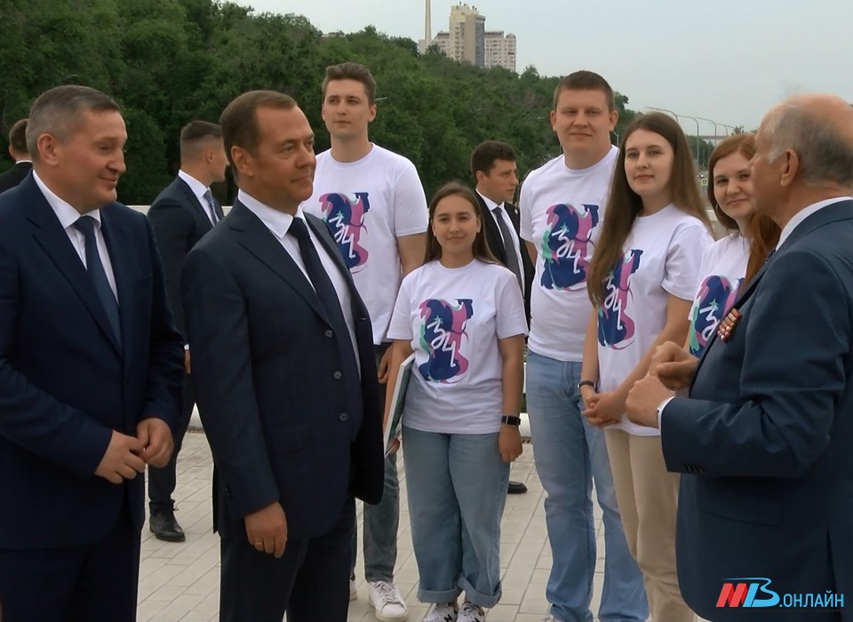 Дмитрий Медведев высоко оценил проекты благоустройства, реализованные в Волгограде