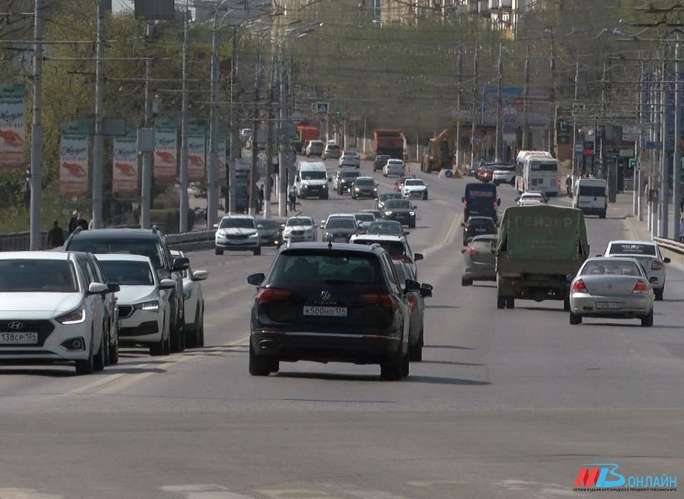 Штраф за парковку и езду на газоне в Волгограде станет больше в 2,5 раза