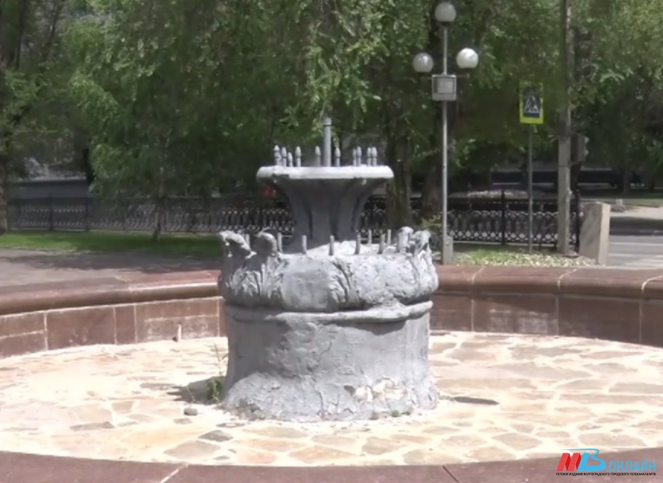 В Волгограде между двумя вузами восстановят фонтан