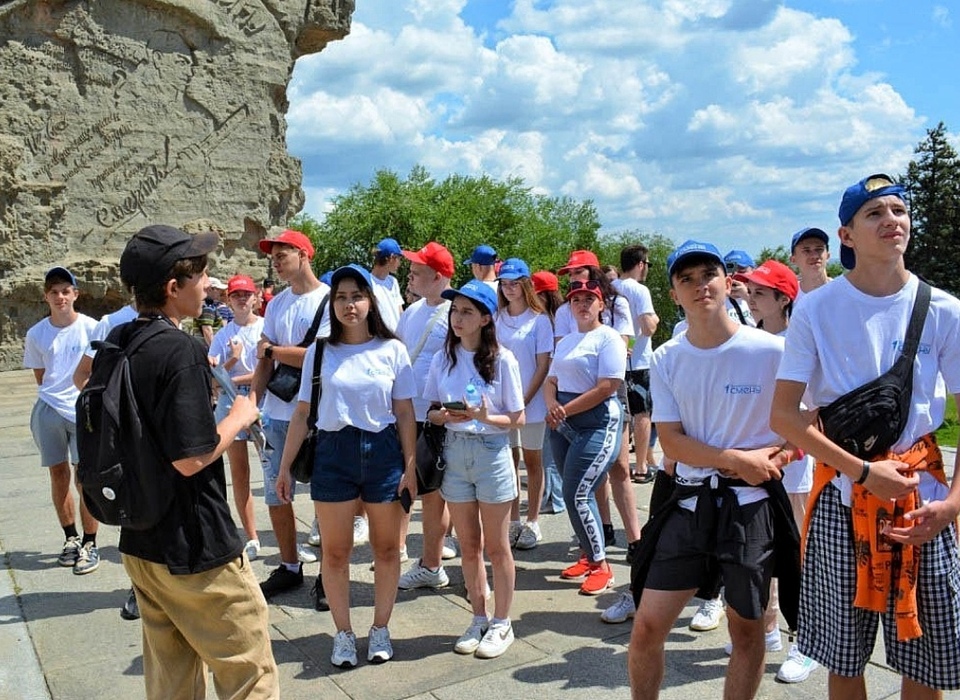 Около 500 ребят из новых регионов РФ приехали в Волгоград по программе «Университетские смены»