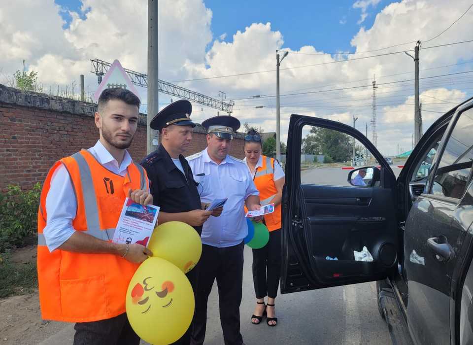 Водителям Городищенского района Волгоградской области напомнили о правилах пересечения железнодорожных переездов