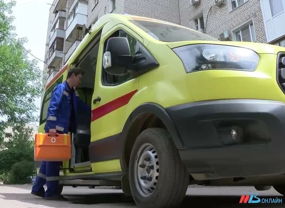 После лобового ДТП «Лады» и иномарки в Волгоградской области двое водителей оказались на больничной койке