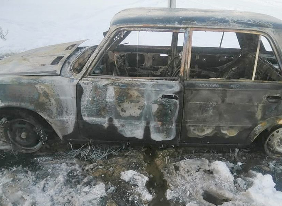 В Волгоградской области полицейские задержали подозреваемого в поджоге автомобиля