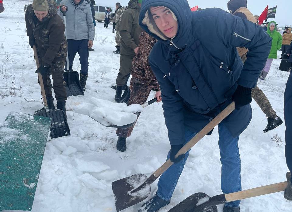 Волгоградские железнодорожники приняли участие в патриотическом автопробеге «Горячий снег»