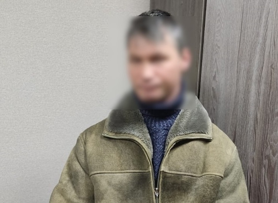 Под Волгоградом поймали курьера-мошенника, забравшего у бабушки 975 тысяч рублей