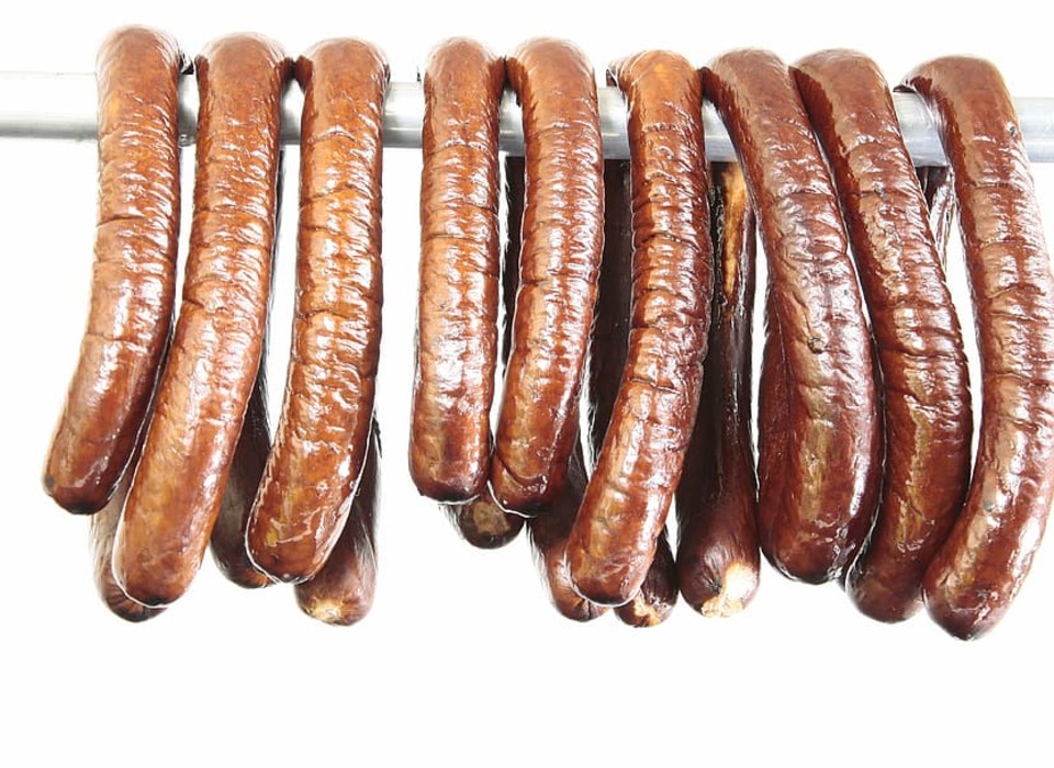 Волгоградский производитель в колбасу из диких животных добавил говядину и утку