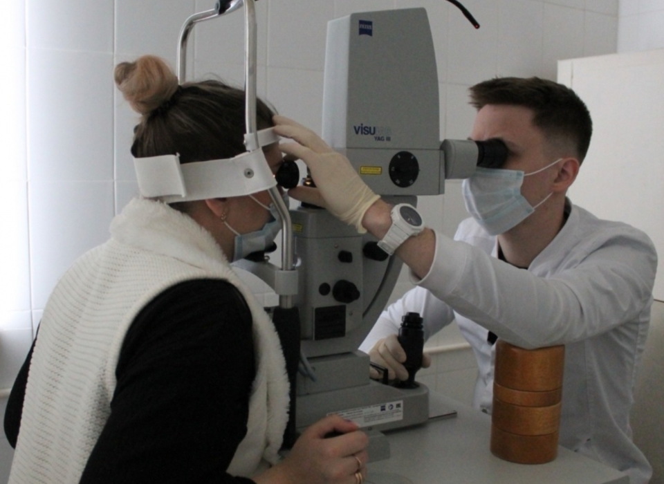Волгоградские врачи помогают пациентам восстановить зрение с помощью нового оборудования