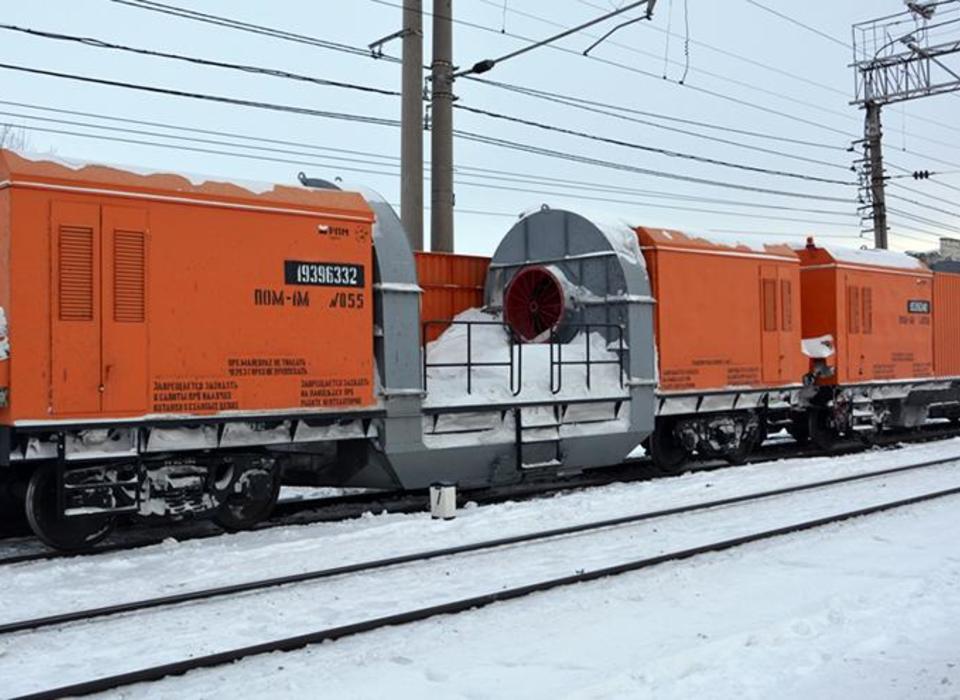Около 700 железнодорожников участвовали в уборке снега в Волгоградской области в минувшие выходные