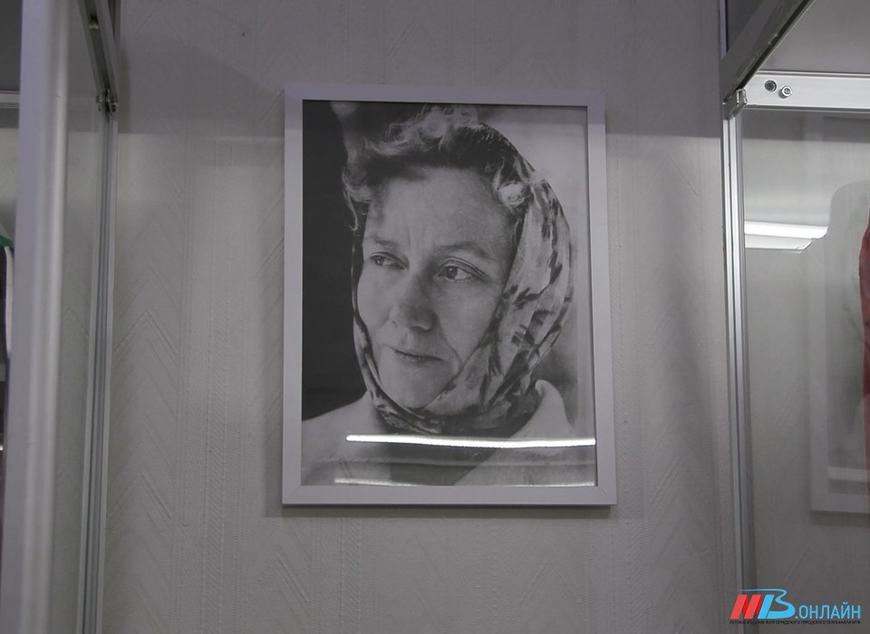 «А я – счастливая жила»: в Волгограде открыли выставку к 100-летию Маргариты Агашиной
