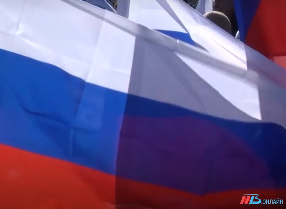 Митинг и концерт: что было в Волгограде во время визита Дмитрия Медведева