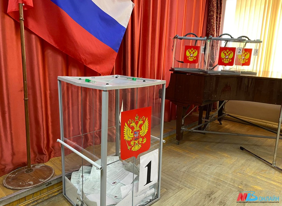 Депутаты Волгоградской городской Думы продолжают голосовать