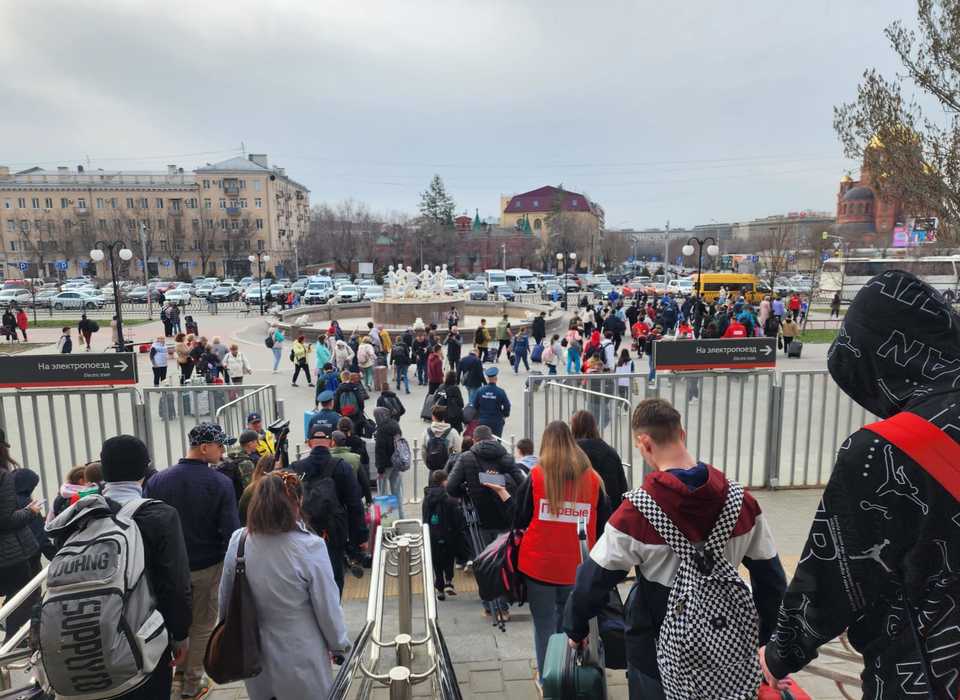 Утром 4 апреля Волгоград встретил сто школьников из Белгорода