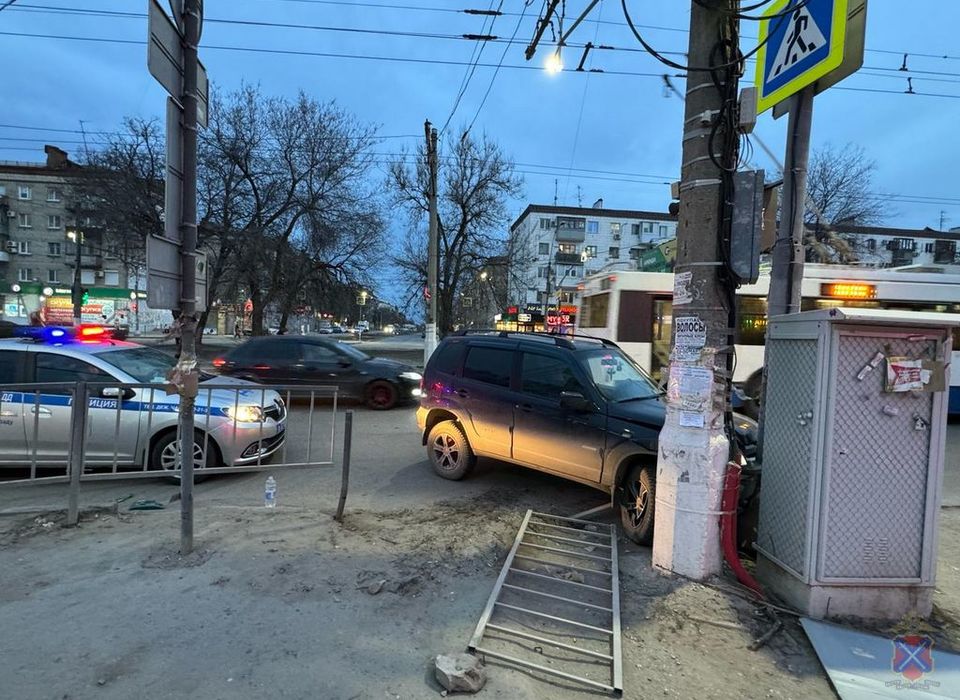 В Волгограде водитель «Нивы» умер за рулем, когда ехал к сыну