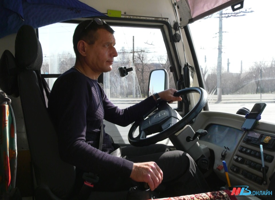 В Волгограде водитель автобуса №43 спас пассажира