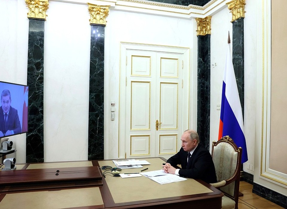 Путин пожелал удачи губернатору Бочарову на выборах в Волгоградской области